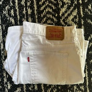 Levi’s white shorts